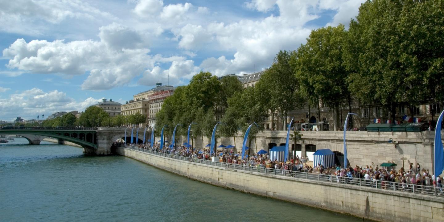 frankreich-paris-seine-sommer-g-172385700.jpg