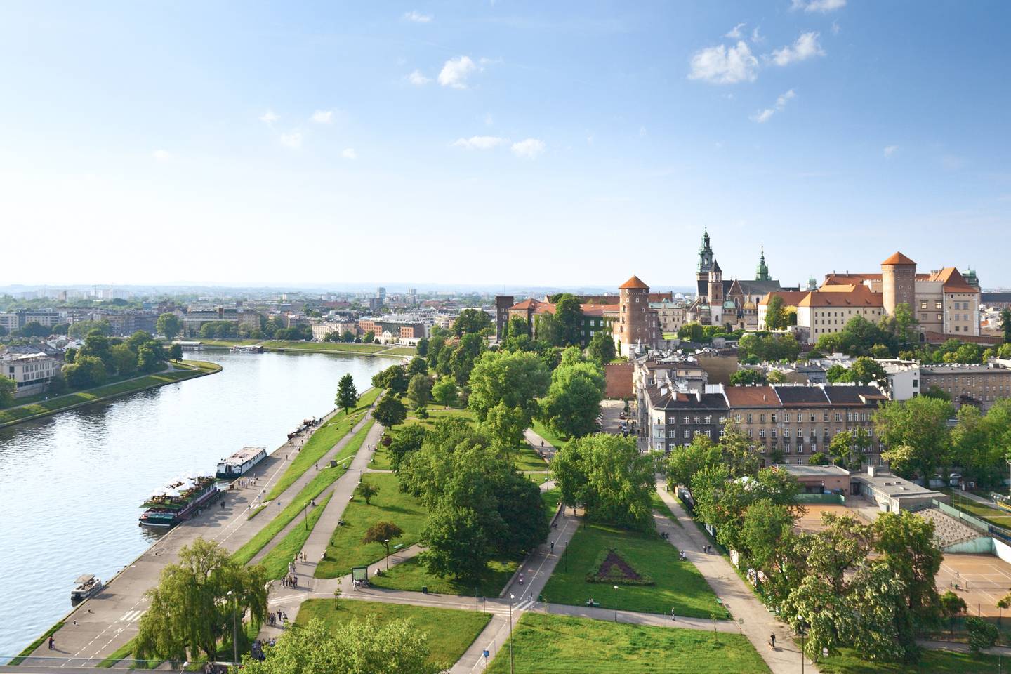 bltbe6381e35ad6611f-polen-krakau-panoramablick-von-wawel-schloss-g-157441338.jpg polen-krakau-panoramablick-von-wawel-schloss-g-157441338.jpg
