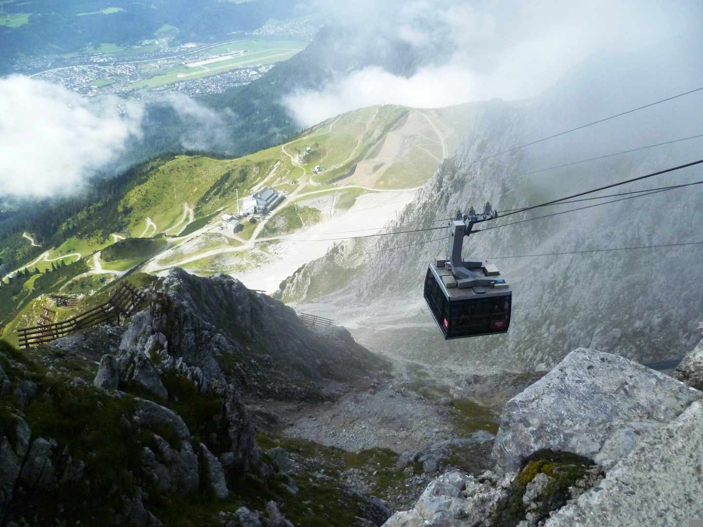 4b_innsbruck_alpen_nordkette_seilbahn_dertour_g-590070144.jpg