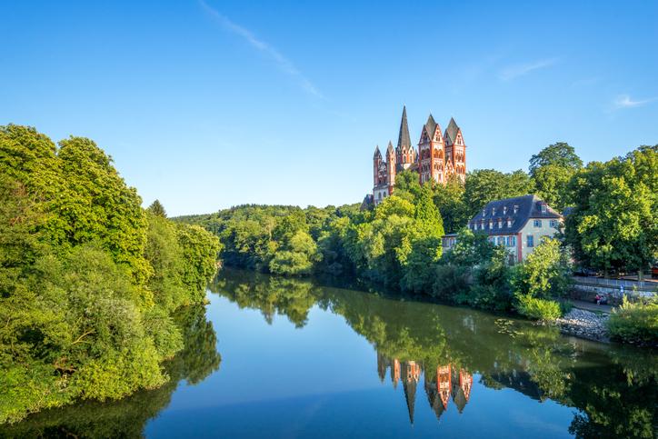 deutschland-limburg-an-der-lahn-dom-g-544318392.jpg