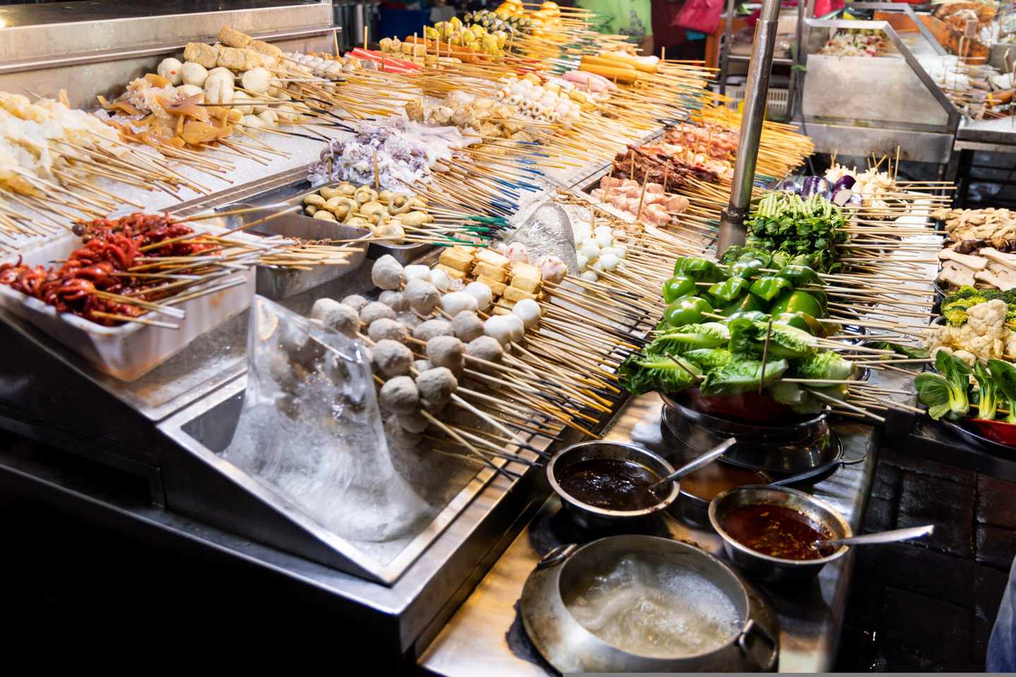 malaysia-kuala-lumpur-snackstand-klein-g-1195895564.jpg