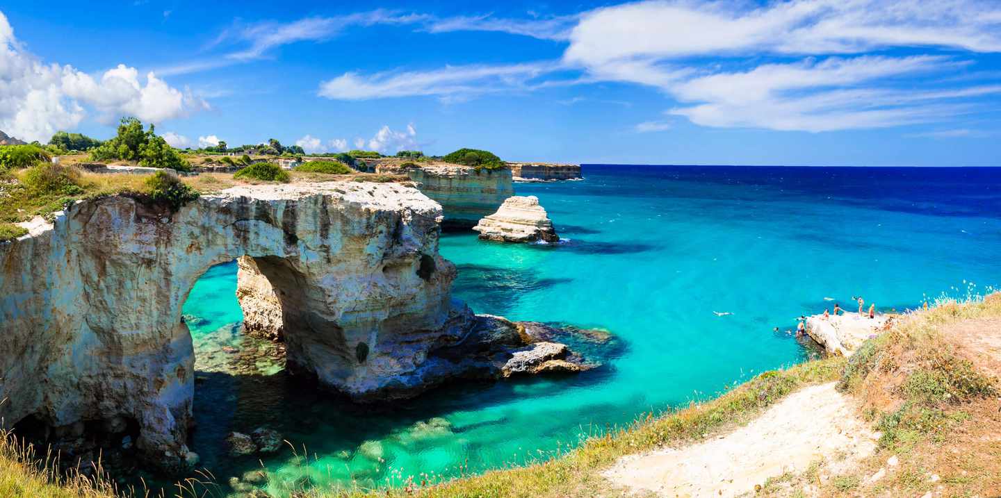 italien-apulien-otranto-strand-dertour-g-1024263790.jpg