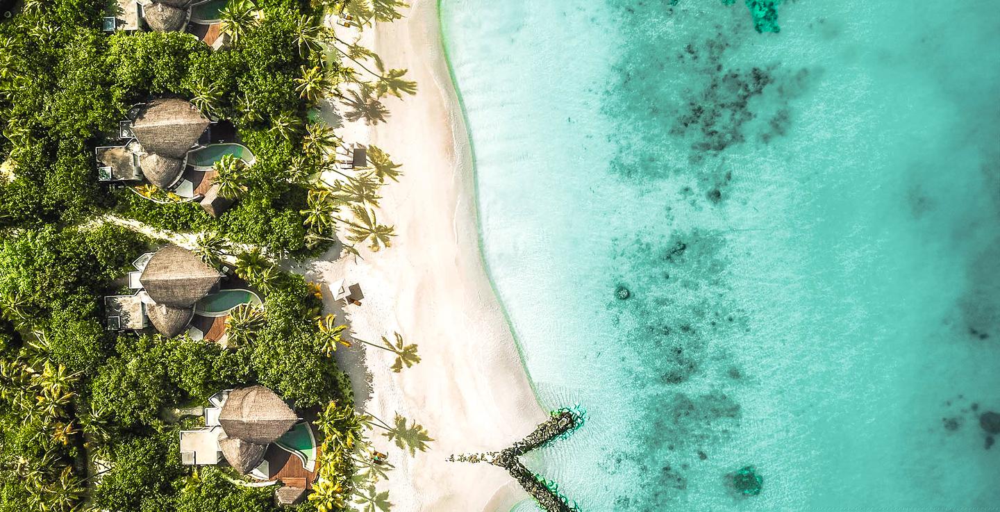 bltb75a71d5b72c6a8c-malediven-beste-reisezeit-insel-mit-bungalows-und-tuerkisem-wasser-von-oben-g-1220730627.jpg malediven-beste-reisezeit-insel-mit-bungalows-und-tuerkisem-wasser-von-oben-g-1220730627.jpg