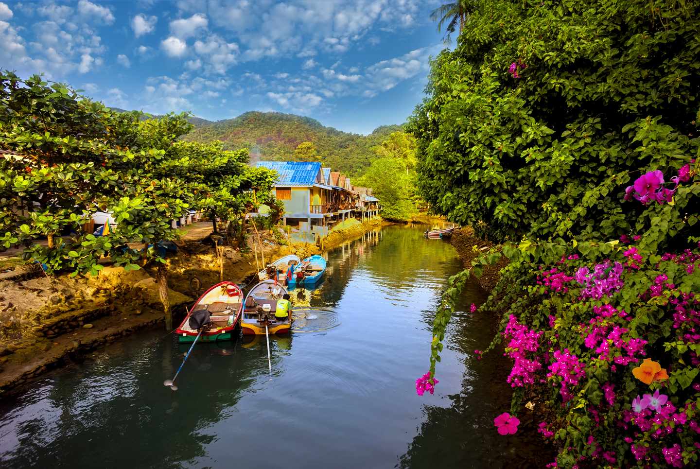 thailand-khao-lak-dorf-bucht-t-810533834.jpg