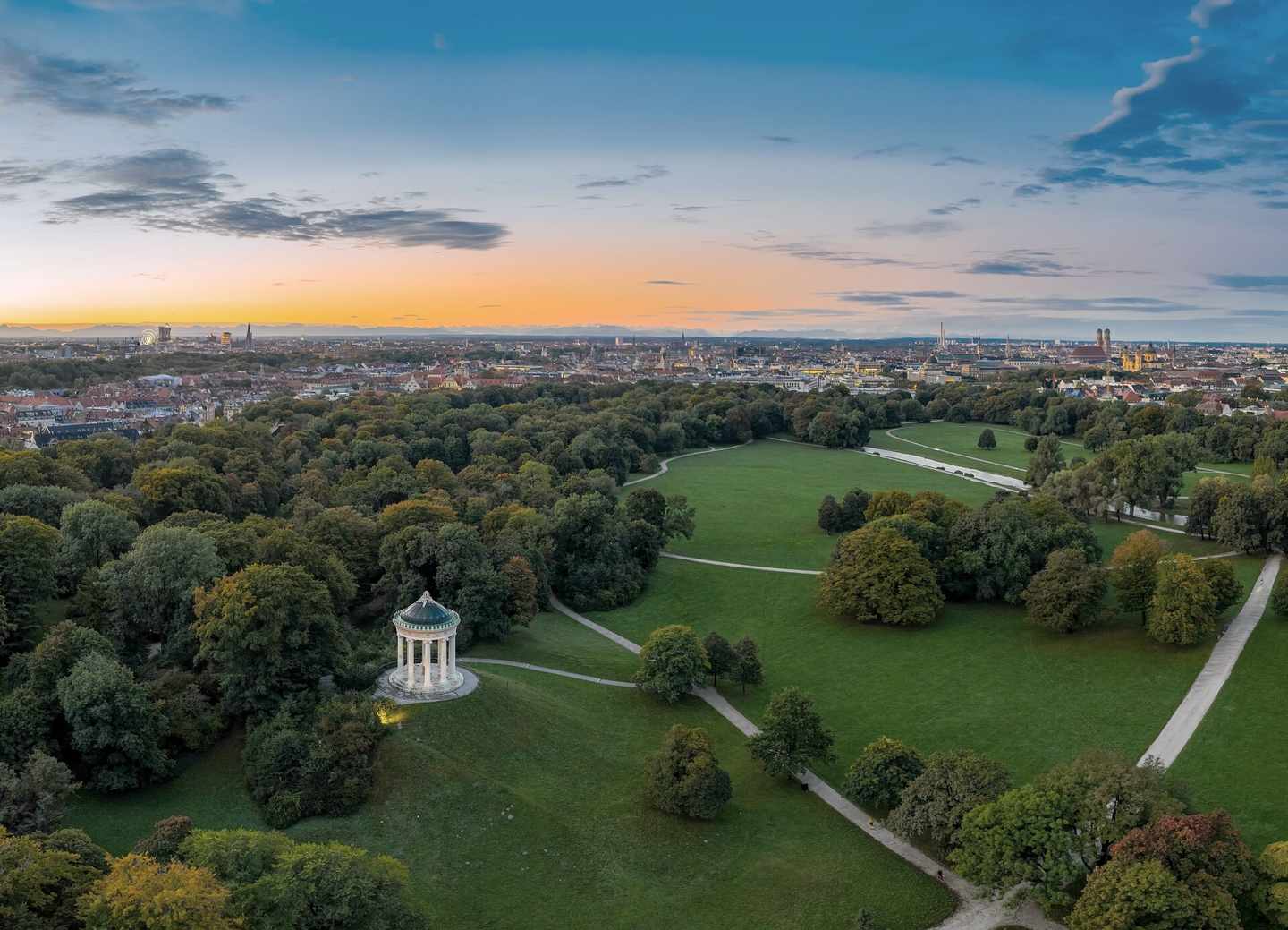 deutschland-muenchen-englischer garten-g-1208420919.jpg