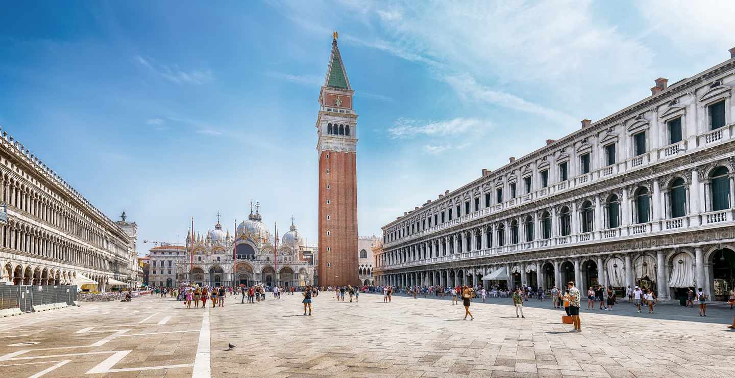italien-venedig-markusplatz-g-1490429121.jpg