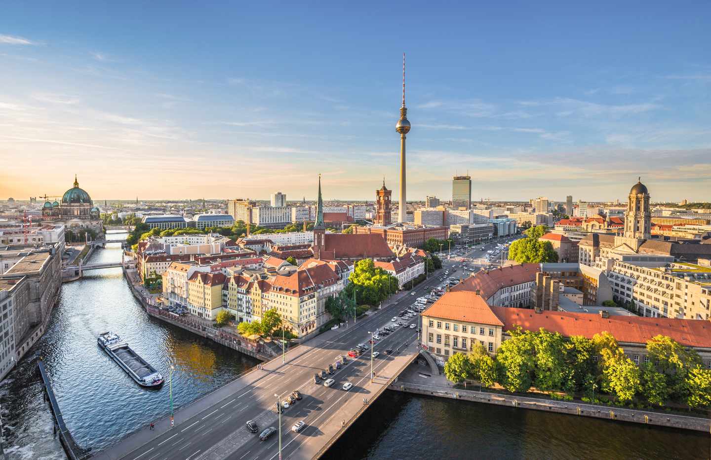 berlin-spree-g-503874284.jpg