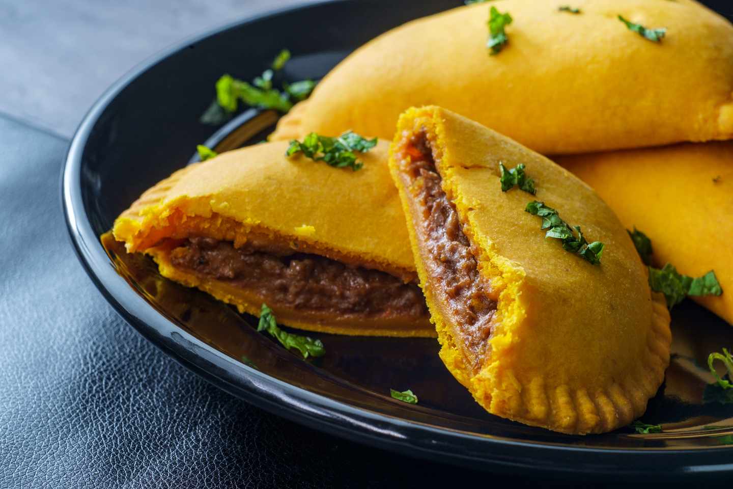 jamaika-essen-teigtaschen-patty-g-1264552142.jpg