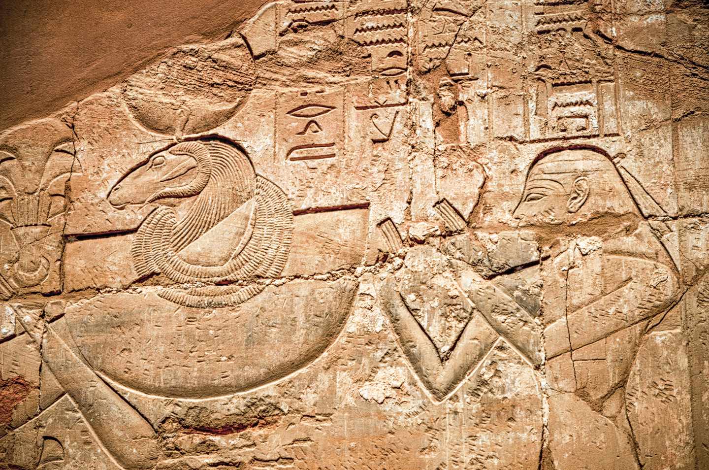 aegypten-luxor-tempel-amenophis-g689920900.jpg