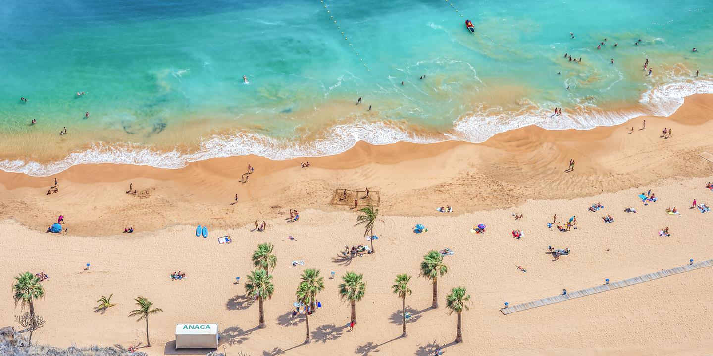 spanien-kanaren-teneriffa-las-teresitas-strand-panorama-g-2257277099.jpg
