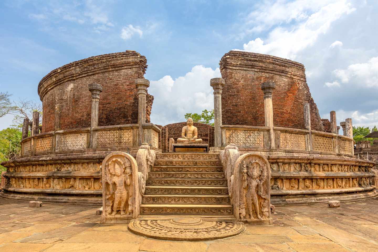 indischer-ozean-sri-lanka-pollonnaruwa-tempel-stein-g-1184393376.jpg