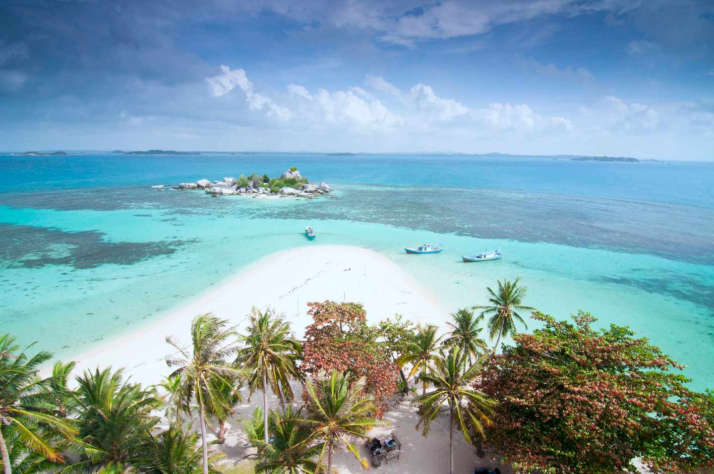 indoensien-sumatra-lengkuas-insel-belitung-beach-t-528486978.jpg