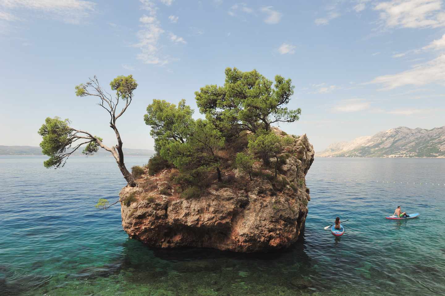 kroatien-dalmatien-brela-felsen_im_Meer-g-1423601467.jpg