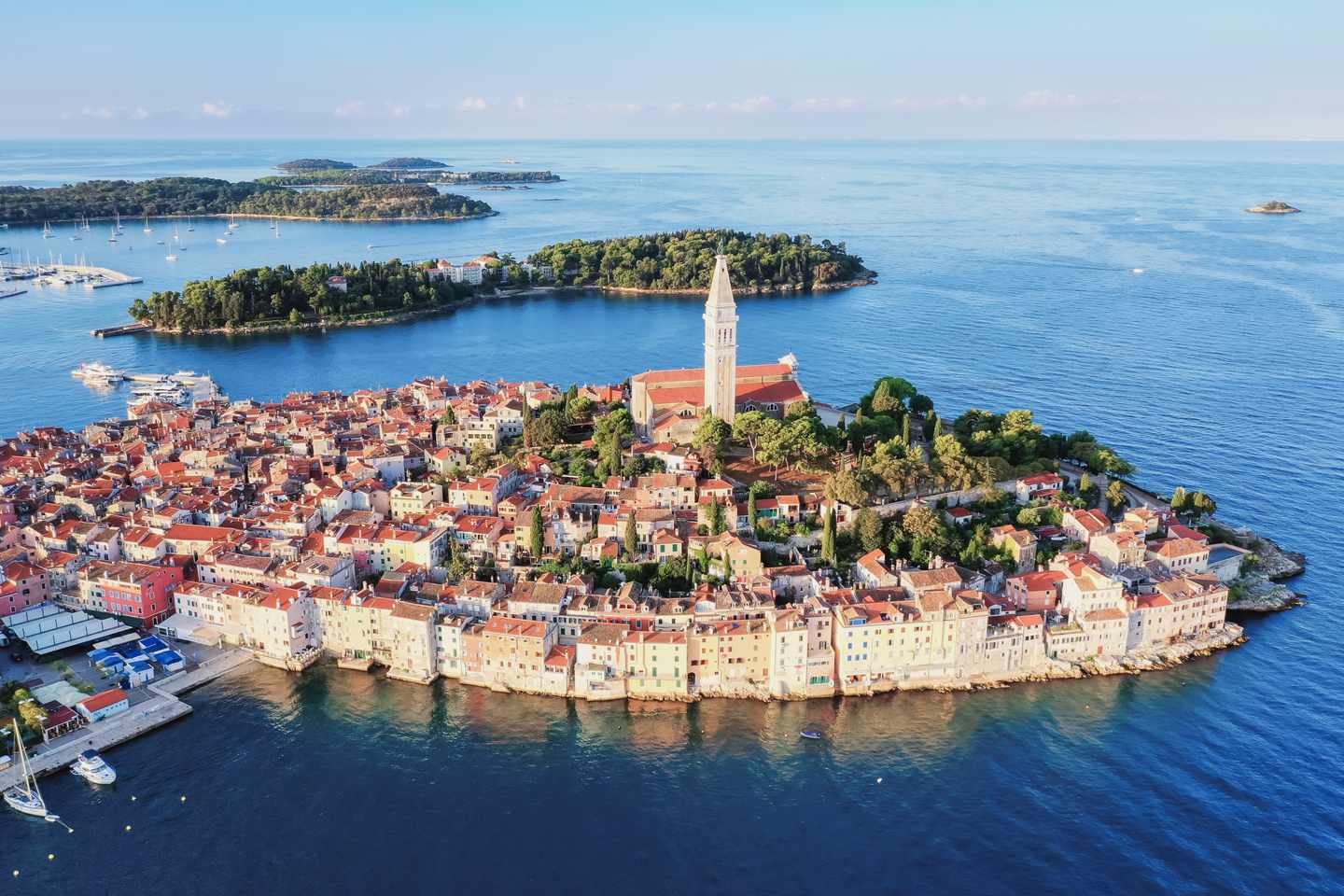 kroatien-istrien-blick_auf_altstadt_von_rovinj-g-1463423206.jpg