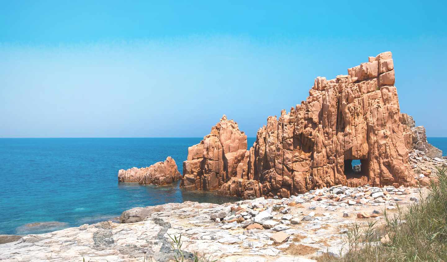 Italien-Sardinien-Rocce-Rosse-g-636582820.jpg