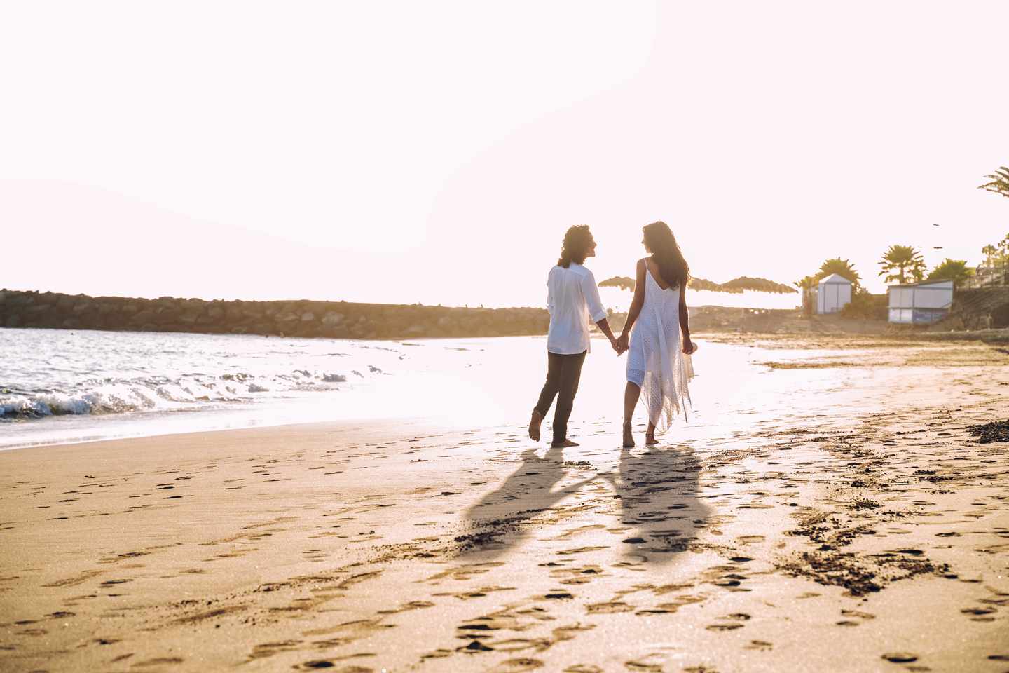 hochzeitspaar-am-strand-g-1340989034.jpg