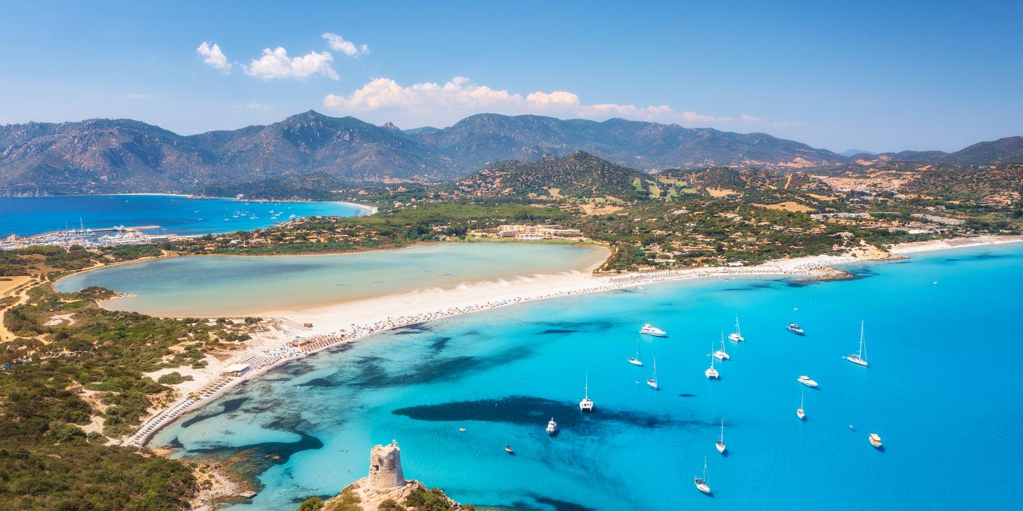 italien-sardinien-bucht-g-1457146882.jpg