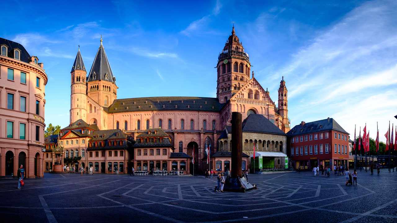 mainz-dom-t-856902352.jpg