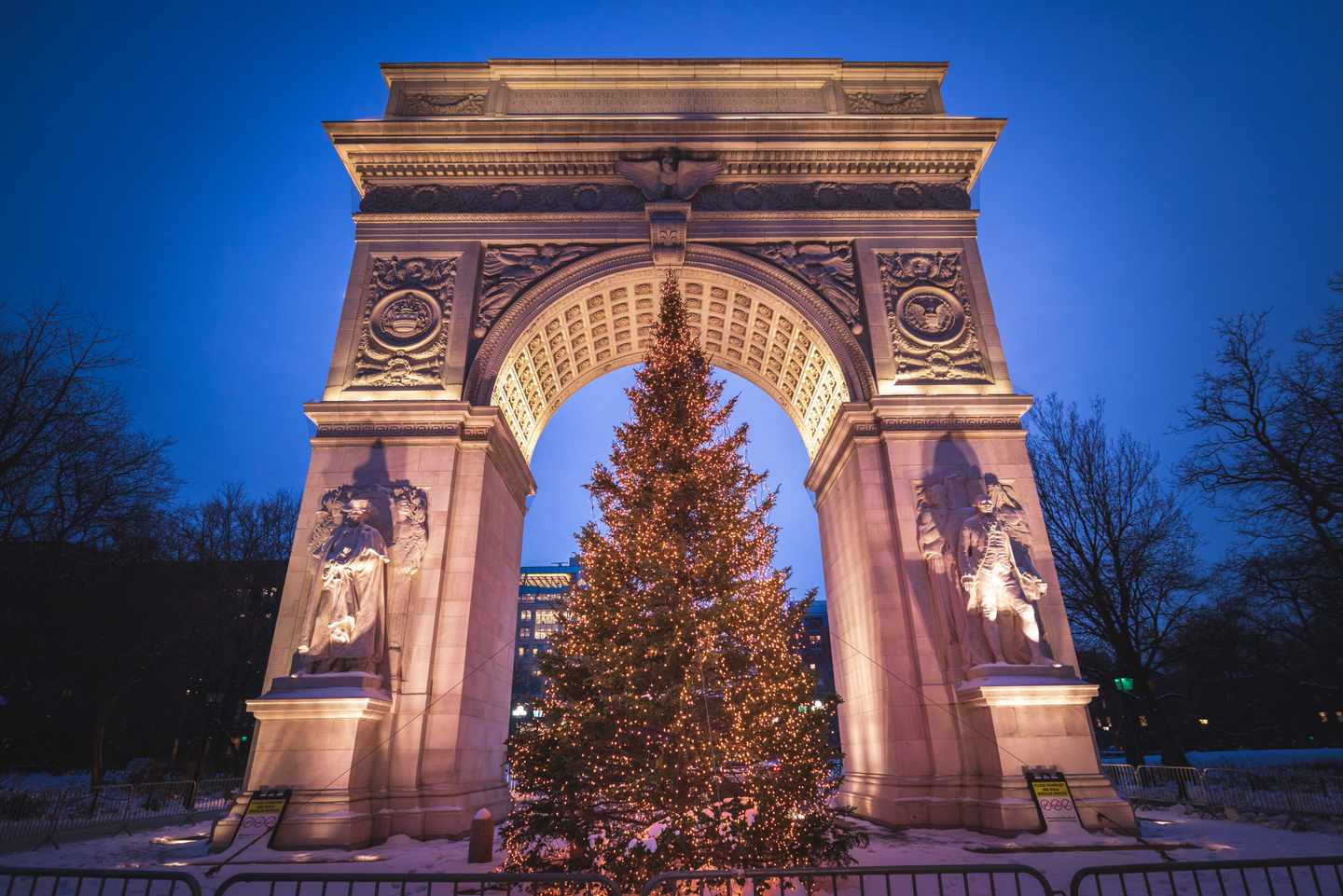 blt906001dff840a216-GettyImages-1292176118.jpg Weihnachten in NY