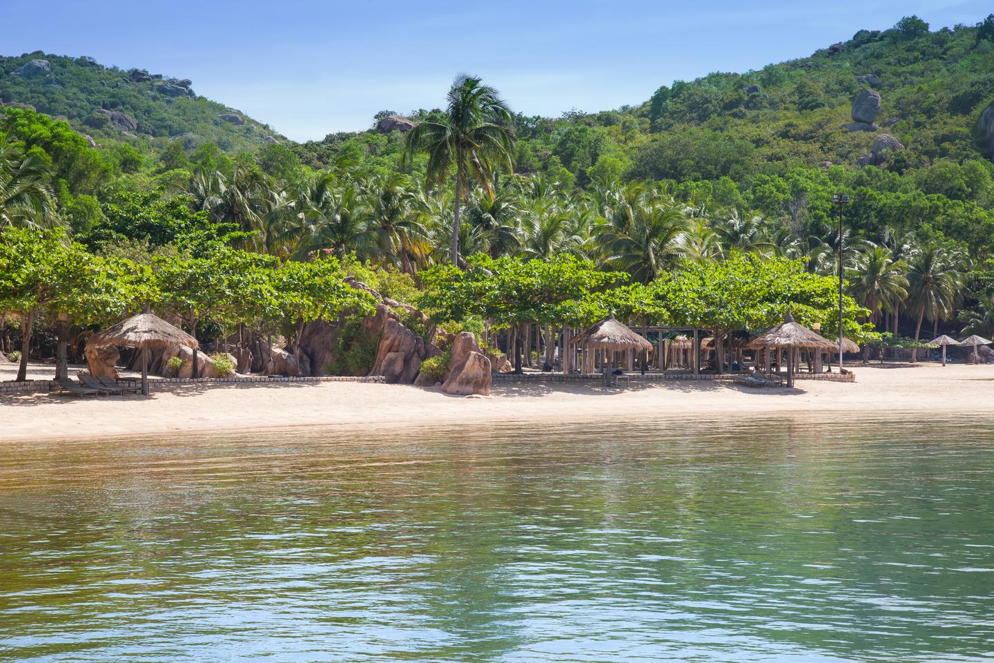 vietnam-nha-trang-suong-strand-g-1600120862.jpg
