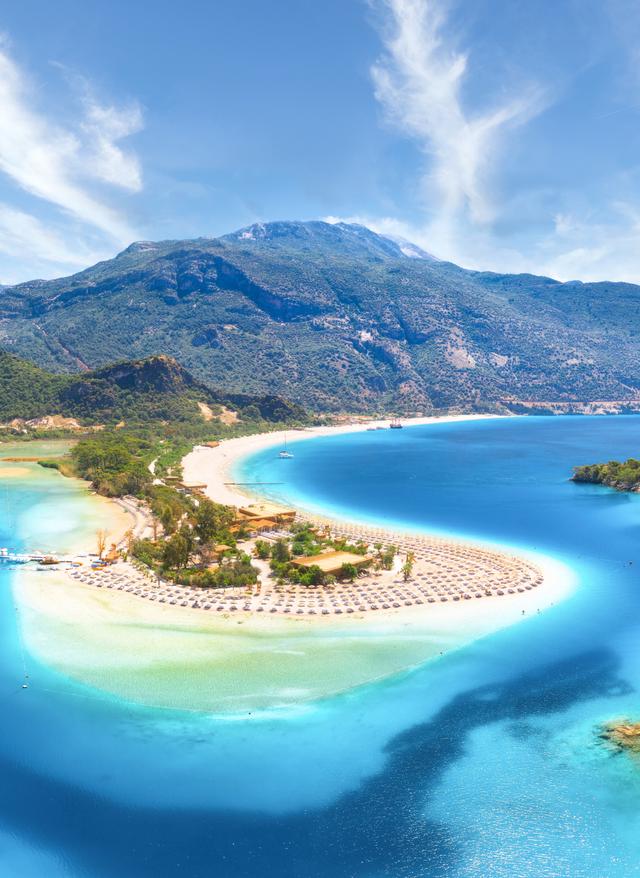 Angebote Türkei Türkei Urlaub: Oludeniz Strand Blick von oben aufs Meer mit Sandbank