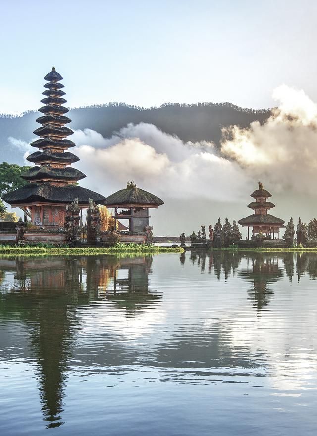 Indonesien Urlaub Indonesien-Pura-Ulun-Danu-Bratan-Tempel-g-675172642.jpg