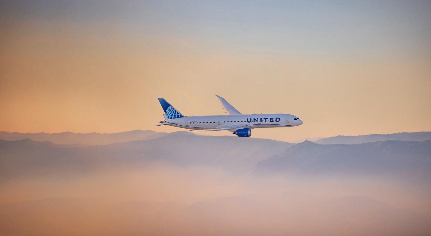 United Airlines - Dreamliner