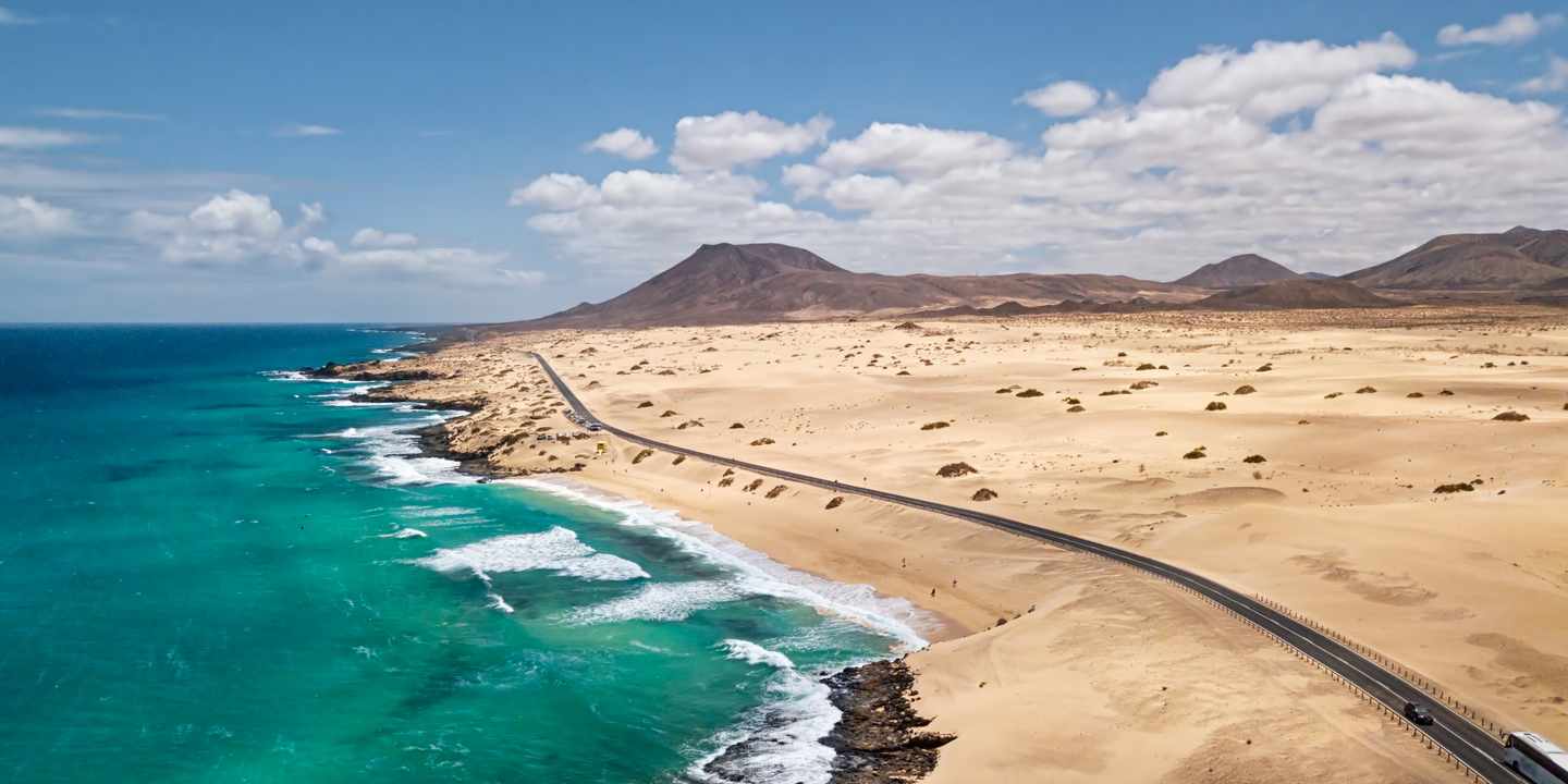 spanien-kanaren-fuerteventura-corralejo-naturpark-kueste-strasse-duenen-atlantik-sehenswuerdigkeiten-g-1456148741.jpg