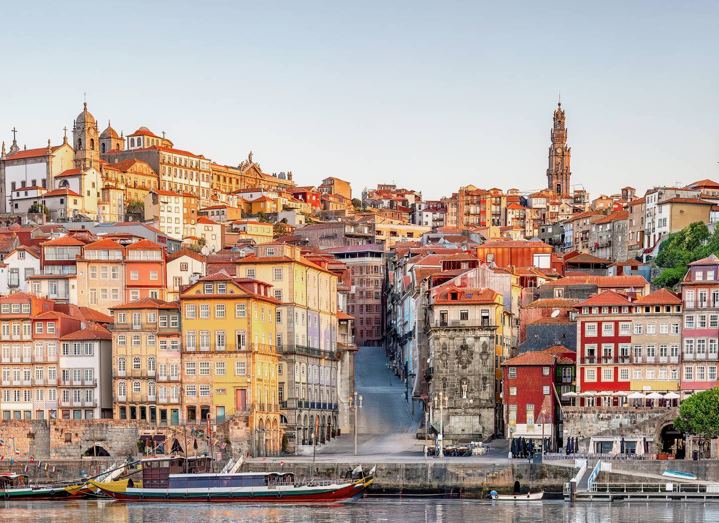 blt5177ebbdd889ec38-portugal-porto-ribeira-altstadt-douro-ufer-haeuser-unesco-g-crop-485674546.jpeg portugal-porto-ribeira-altstadt-douro-ufer-haeuser-unesco-g-crop-485674546.jpeg