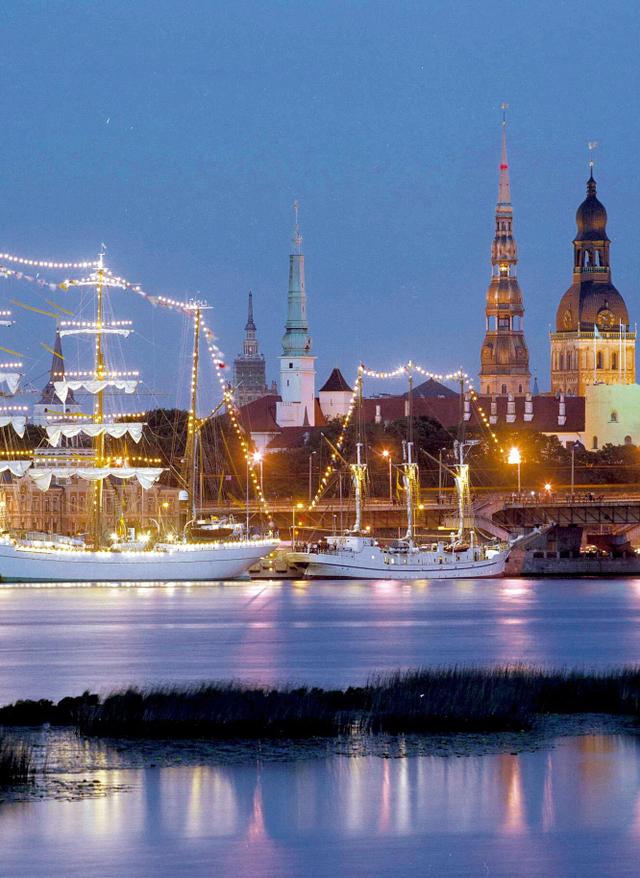 Hotels in Lettland Riga bei Nacht