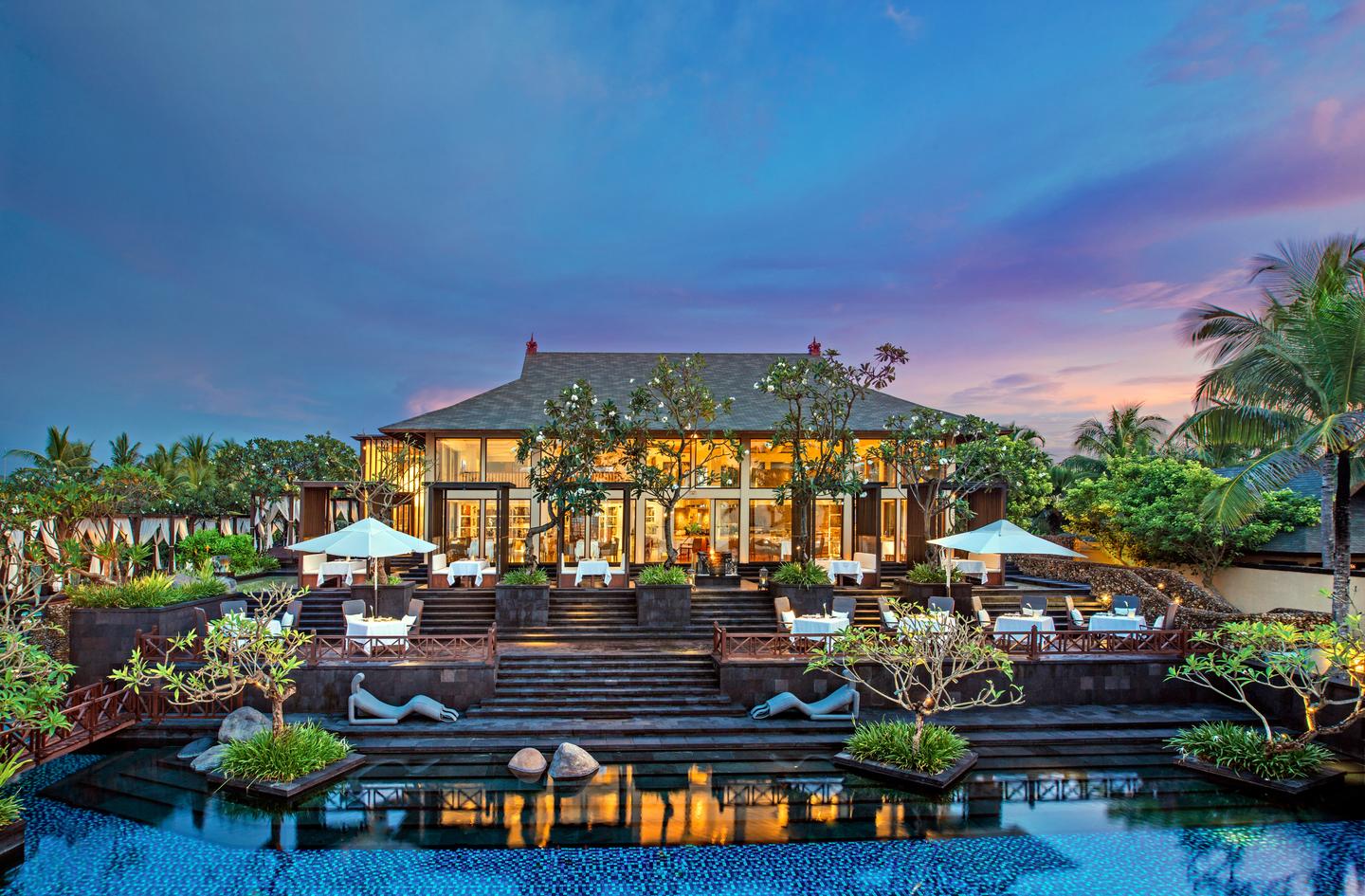 indonesien-bali-tempel-hotel-st-regis-bali-resort-DER1163180.jpg