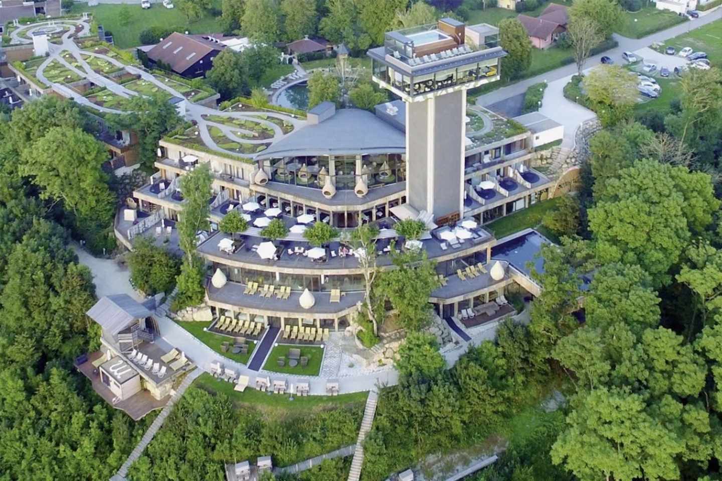 blt5bf5d1011cb272de-deutschland-baden-wuerttemberg-mawell-resort-3-DER-STR22244.jpg Außergewöhnlichste Hotels Deutschland. Luftaufnahme des Mawell Resort