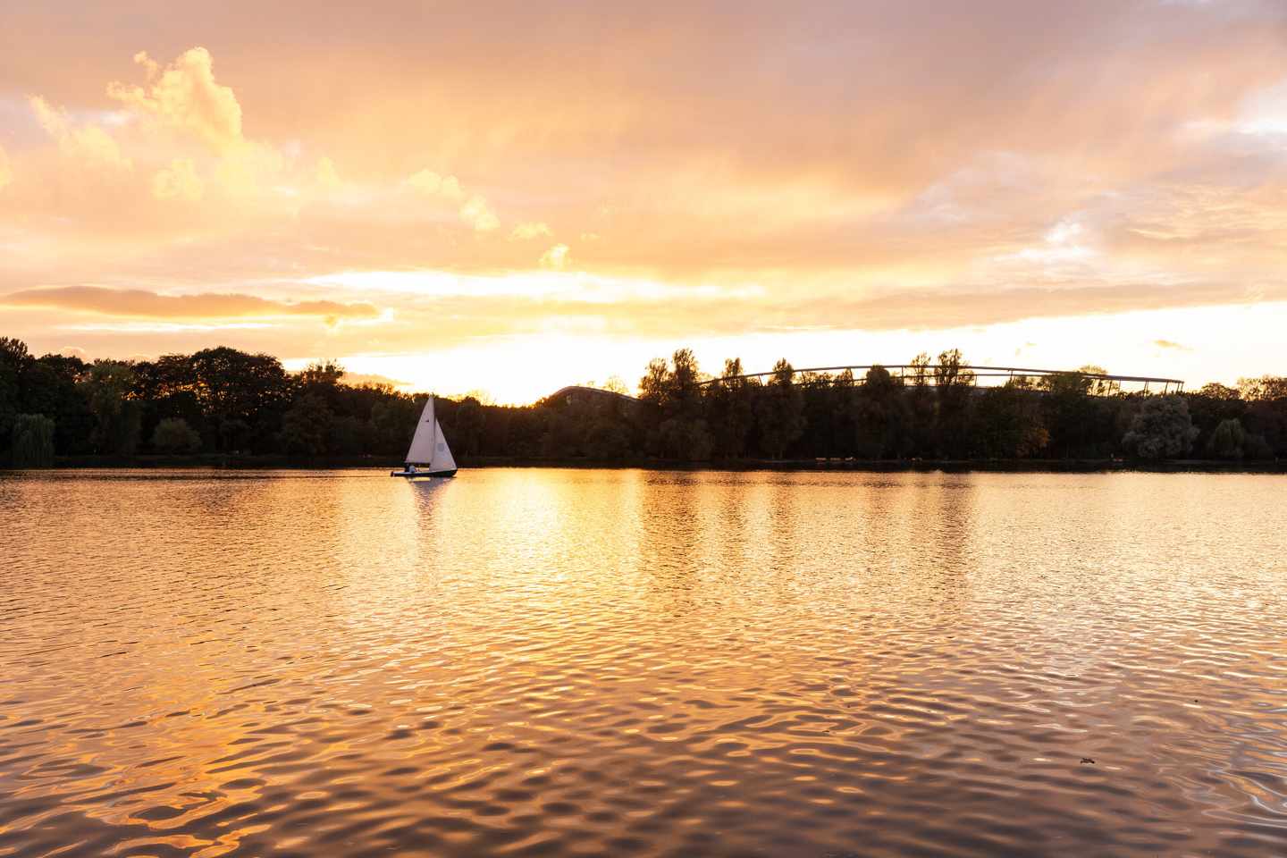 niedersachsen-hannover-maschsee-sonnenuntergang-klein-g-1185851601.jpg