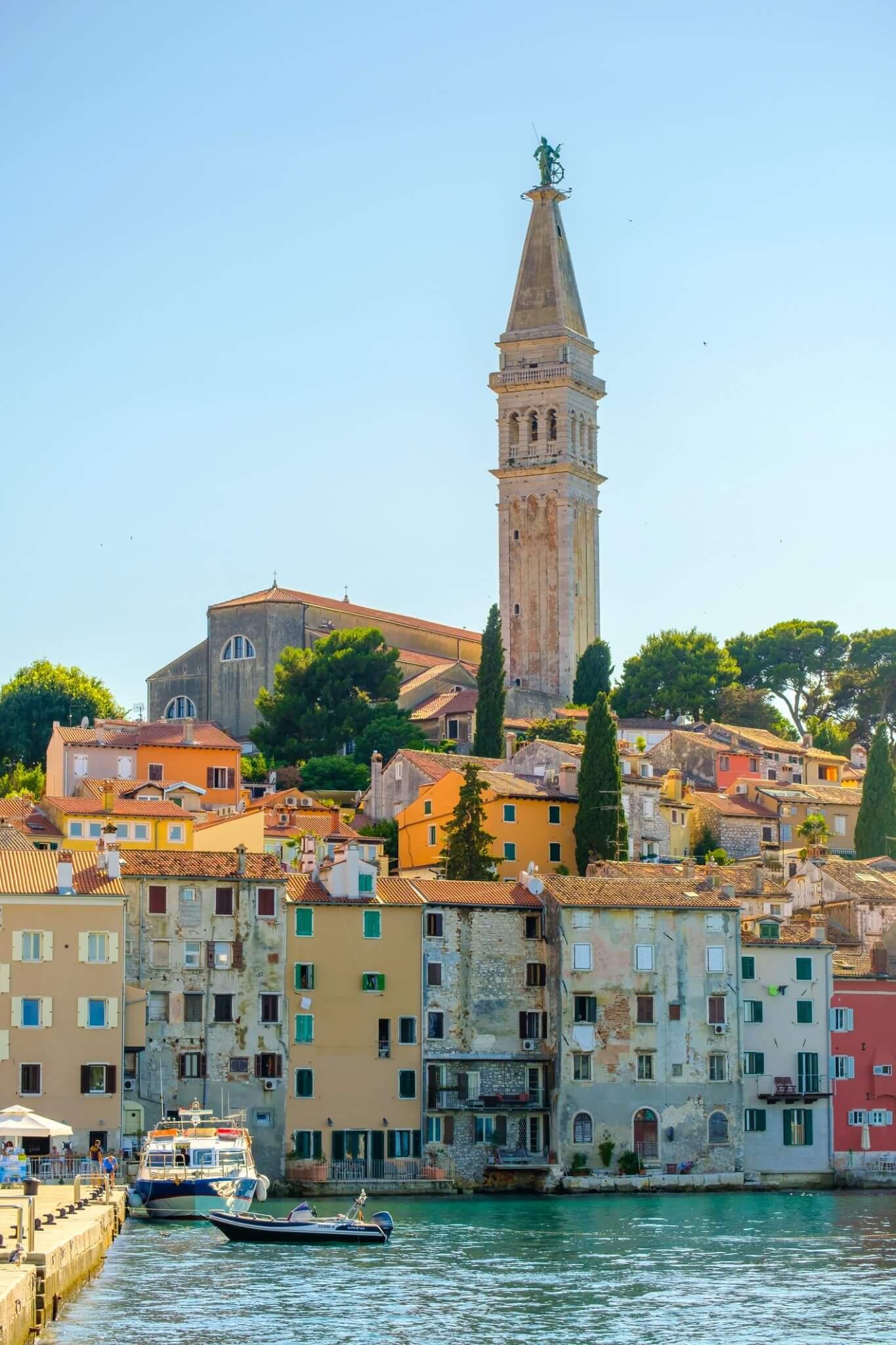kroatien-rovinj-altstadt-turm-g-1365170803.jpg
