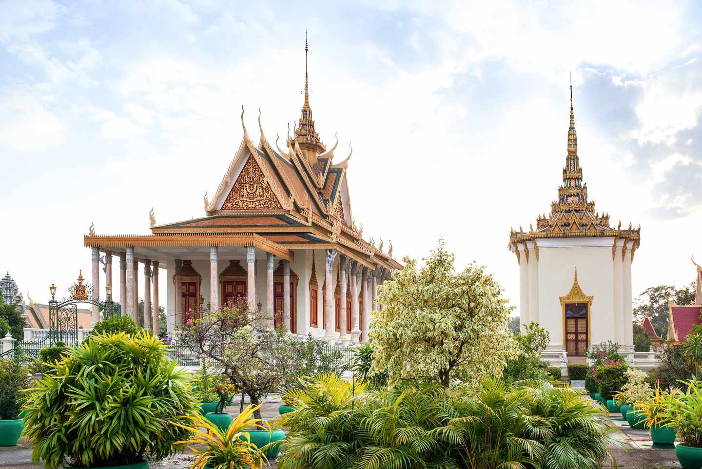 Kambodscha-Königspalast-Phnom-Penh-g-485169393.jpg