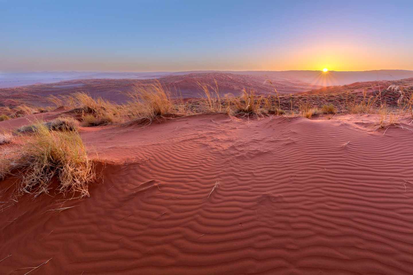 namibia-kalahari-wueste-g-641773806.jpg