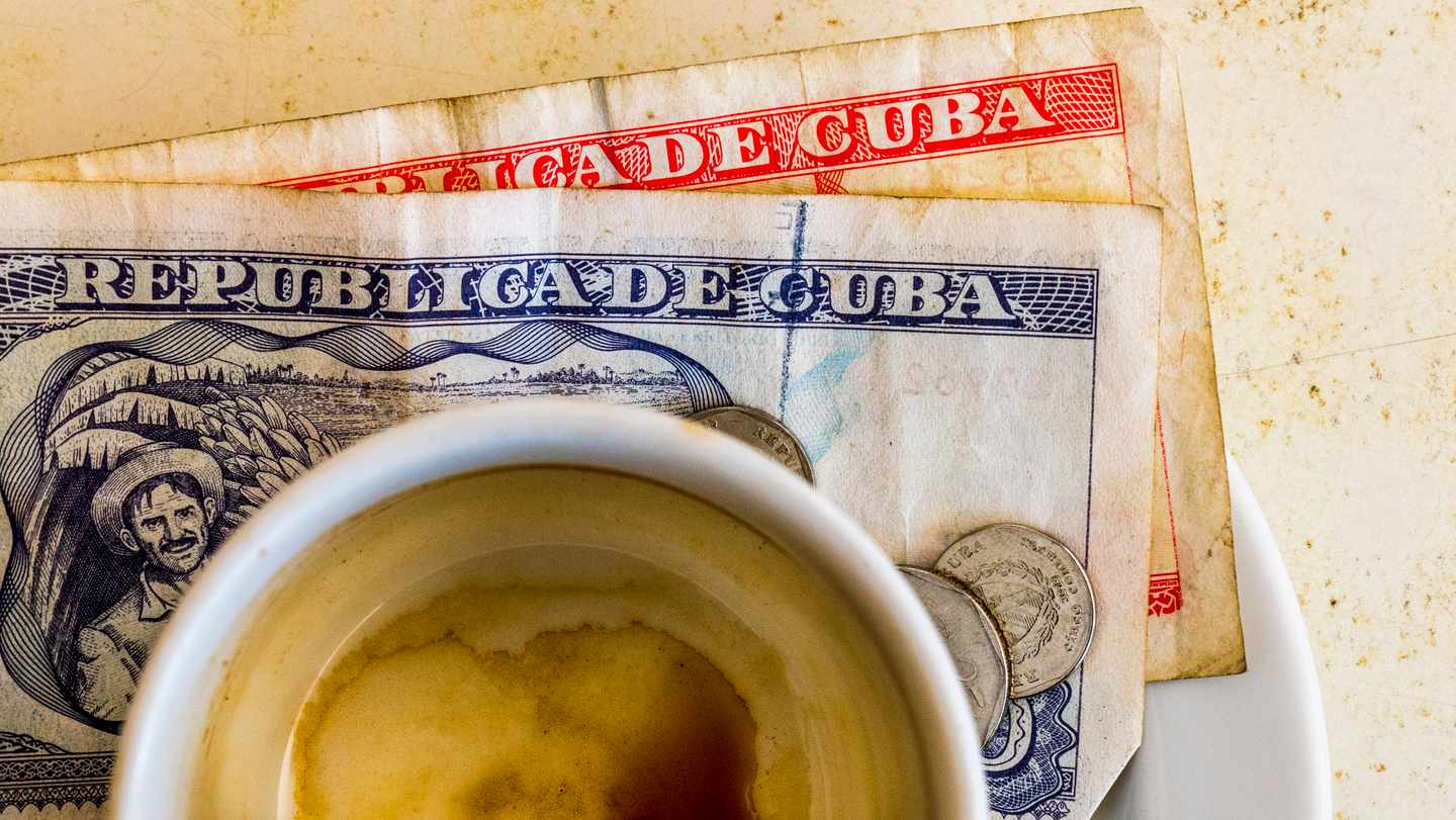 kuba-havanna-kubanische-pesos-espressotasse-g-1192986324.jpg