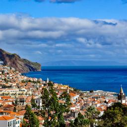 portugal-madeira-funchal-stadtpanorama-klein-g-498882476.jpg