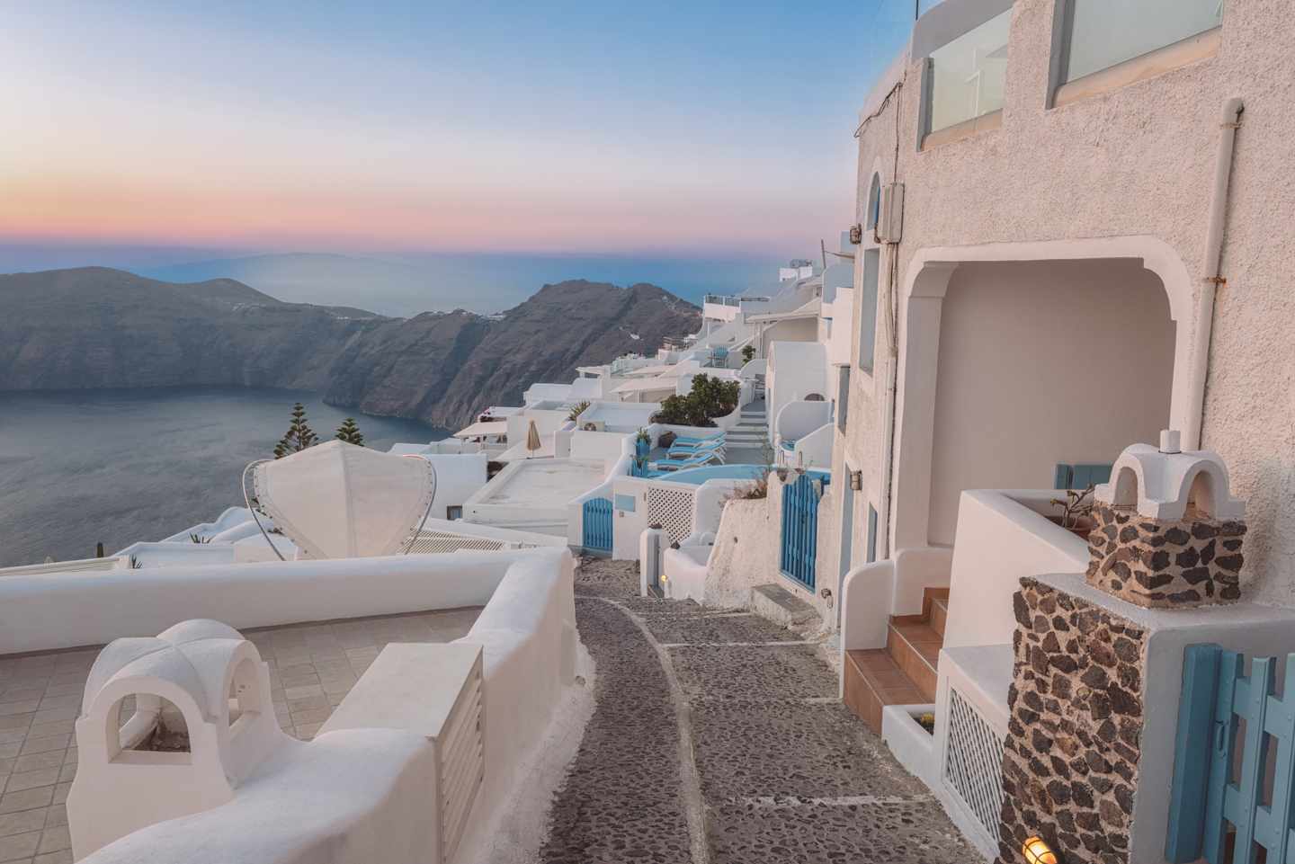 griechenland-santorini-imerovigli-g-1413108391.jpg
