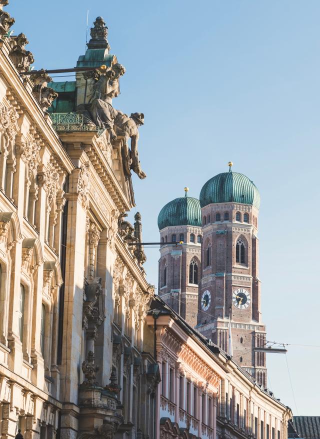 Sommer in München München Karlsplatz Stachus