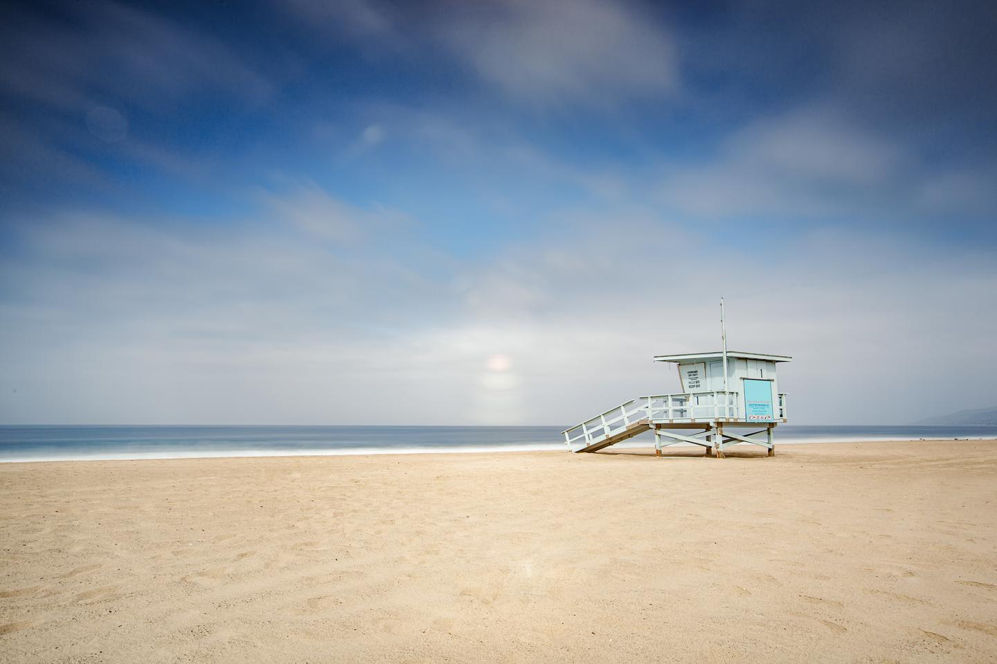 usa-kalifornien-malibu-zuma-beach-lifeguard-tower-g-170107512.jpg