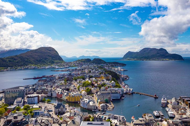 norwegen-westnorwegen-alesund-aksla-g-1055986076.jpg