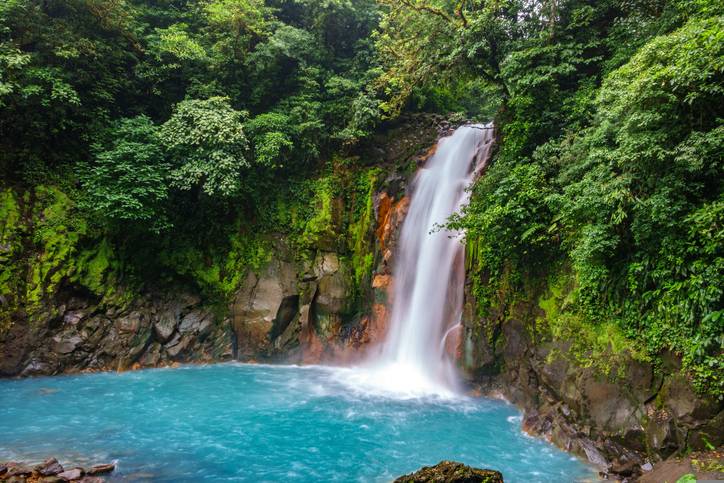 bltca141e4a58ebd4b8-costa-rica-celestial-wasserfall-nationalpark-g-891999972.jpg costa-rica-celestial-wasserfall-nationalpark-g-891999972.jpg