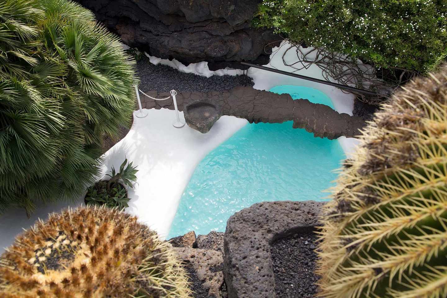 spanien-lanzarote-jameos-del-agua-cesar-manrique-176858630.jpg