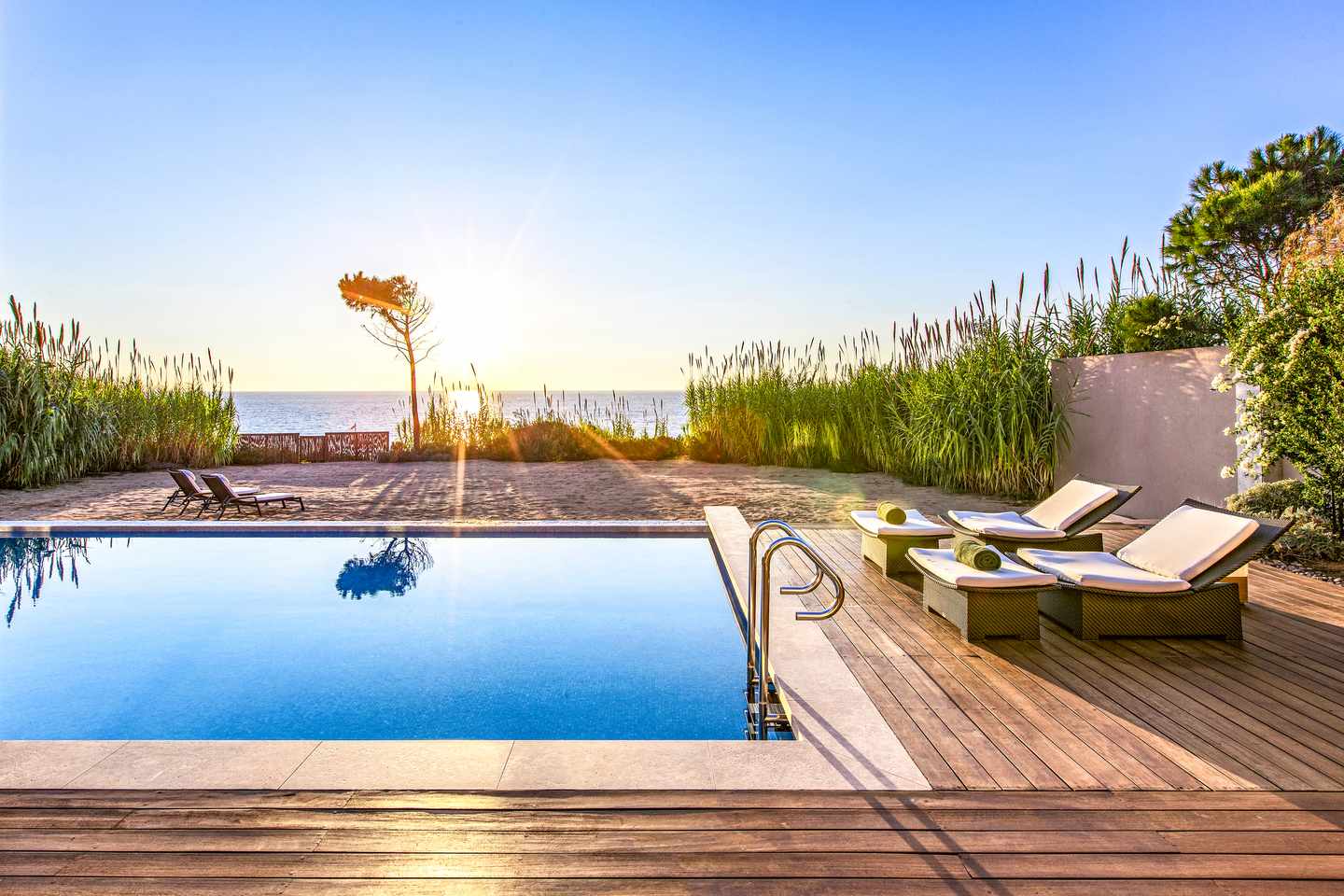 peloponnes-romanos-resort-privatpool-strandblick-sonnenuntergang-DER1378988.jpg