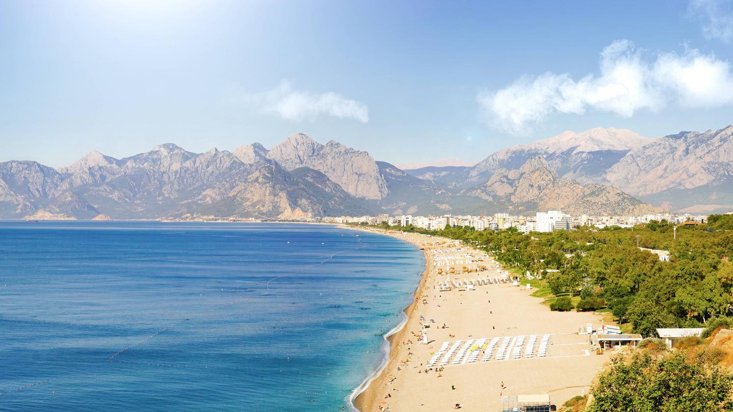 blt0a715a68ff542e7f-tuerkei-antalya-mittelmeer-panorama-strand-meer-berge-horizont-g-1326400809.jpg tuerkei-antalya-mittelmeer-panorama-strand-meer-berge-horizont-g-1326400809.jpg