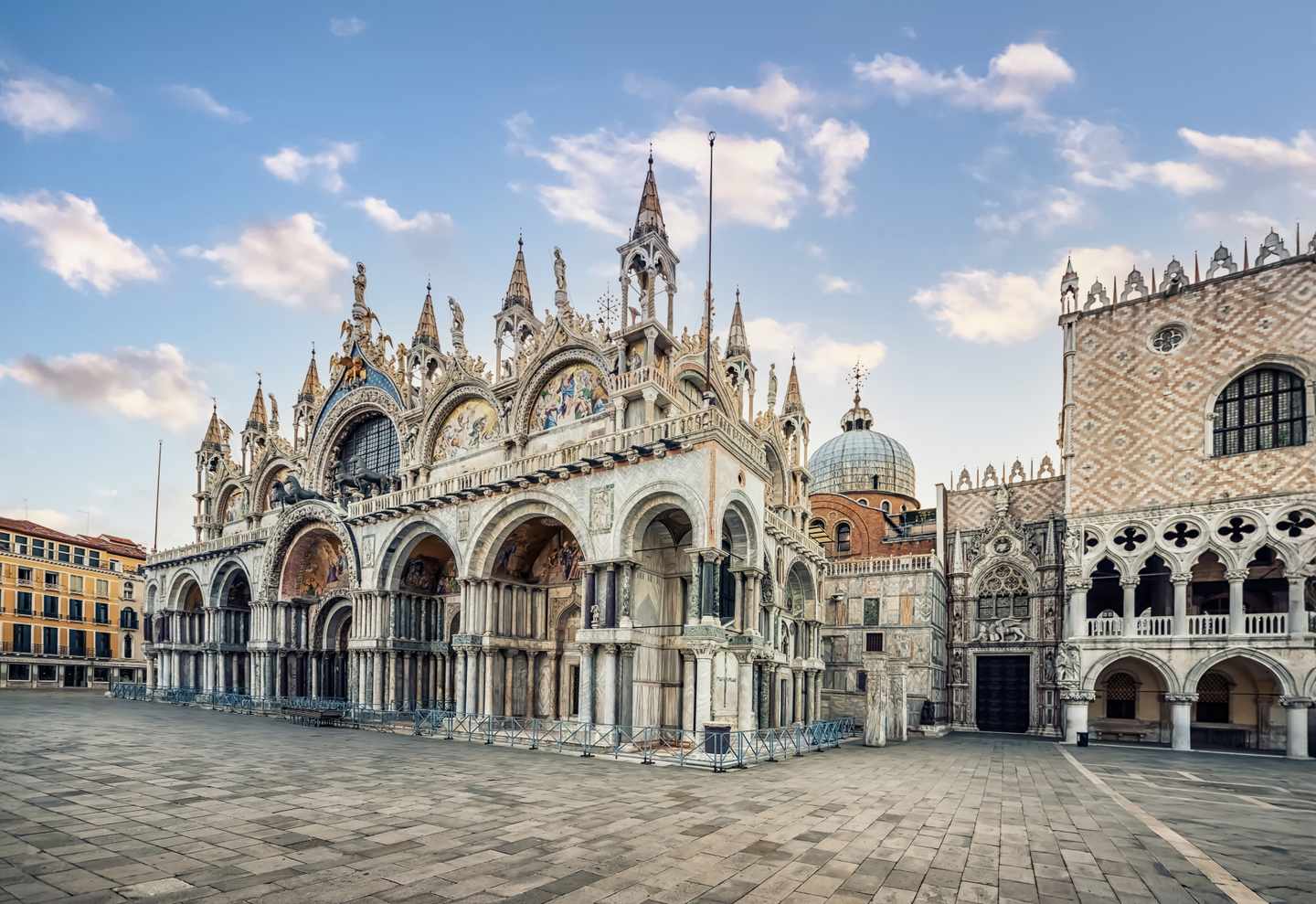 italien-venedig-markusdom-g-1321848566.jpg