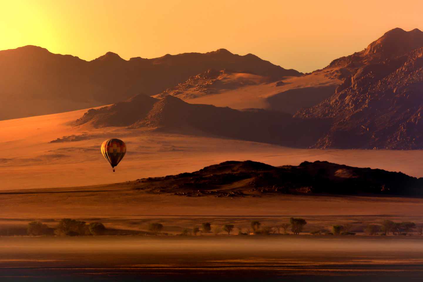 namibia-heissluftballon-sossusvlei-t-657711450.jpg