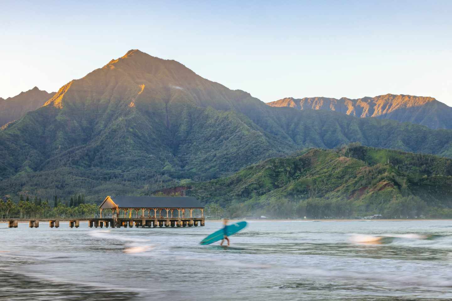 usa-hawaii-surfer-g-1456438533.jpg