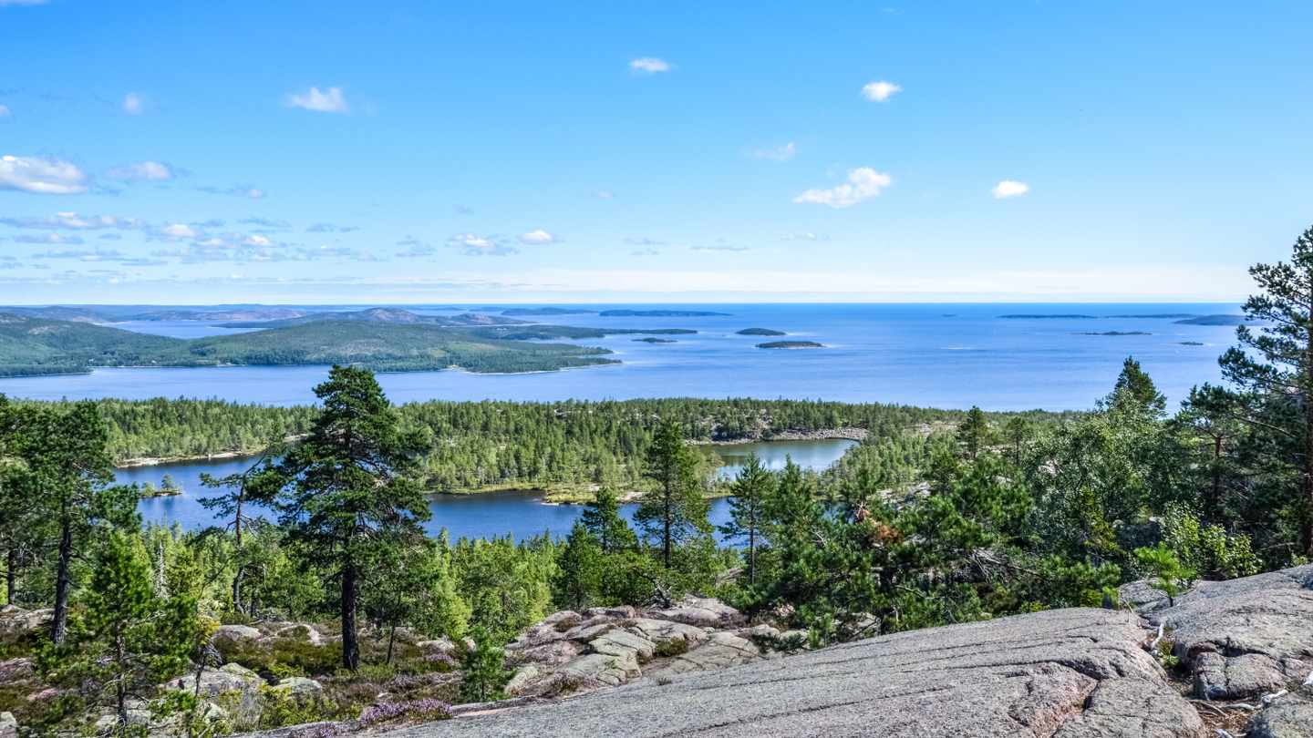 nordeuropa-schweden-blick-auf-die-kueste-g-985038250.jpg